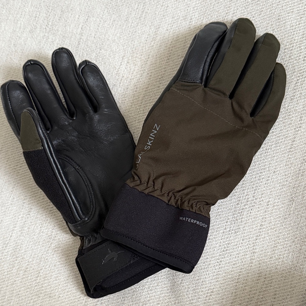 Sealskinz Waterproof Gloves size M
